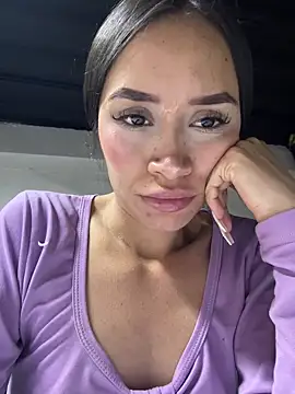 Kim ev online show from March 12, 2025, 4:41 am