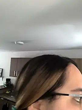 Snapshot of RachellGraham chatting on February 16, 2025, 6:54 pm RachellGraham online show from February 16, 2025, 6:54 pm