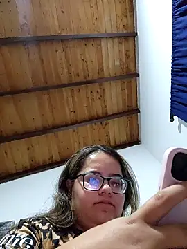 Snapshot of RachellGraham chatting on October 21, 2025, 1:01 pm RachellGraham online show from October 21, 2025, 1:01 pm