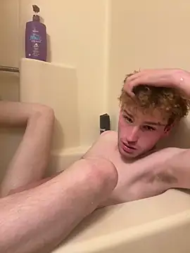 CreamyAustin online show from October 14, 2025, 9:37 pm