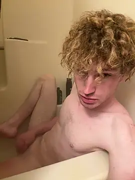 CreamyAustin online show from April 7, 2026, 5:24 pm