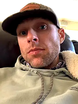 jeffyisabell online show from December 7, 2024, 2:35 pm