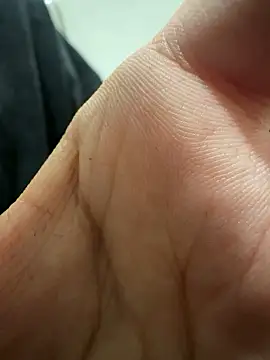 POCARI SWEAT online show from October 10, 2025, 5:28 am