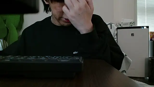 Snapshot of POCARI_SWEAT chatting on March 20, 2026, 12:48 am POCARI SWEAT online show from March 20, 2026, 12:48 am