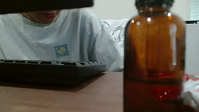 Snapshot of POCARI_SWEAT chatting on March 27, 2026, 4:18 am POCARI SWEAT online show from March 27, 2026, 4:18 am