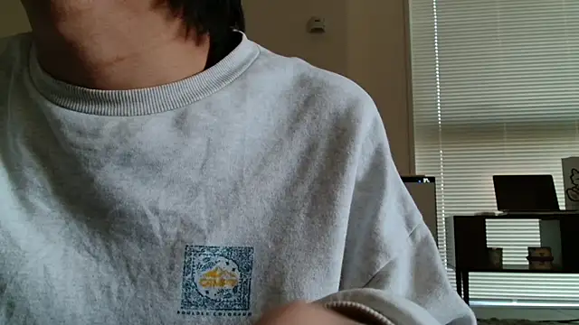 Snapshot of POCARI_SWEAT chatting on April 3, 2026, 4:32 am POCARI SWEAT online show from April 3, 2026, 4:32 am