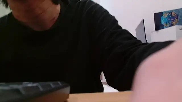 Snapshot of POCARI_SWEAT chatting on April 7, 2026, 2:23 am POCARI SWEAT online show from April 7, 2026, 2:23 am