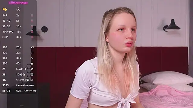 Snapshot of Beatrica_Klein chatting on January 19, 2025, 5:07 pm Beatrica Klein online show from January 19, 2025, 5:07 pm
