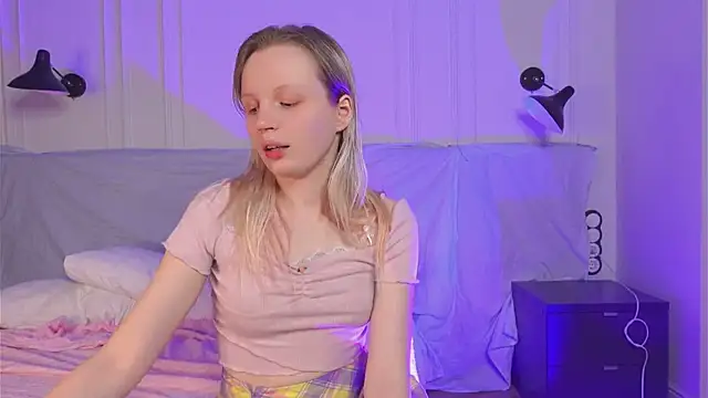 Snapshot of Beatrica_Klein chatting on January 24, 2025, 8:11 pm Beatrica Klein online show from January 24, 2025, 8:11 pm