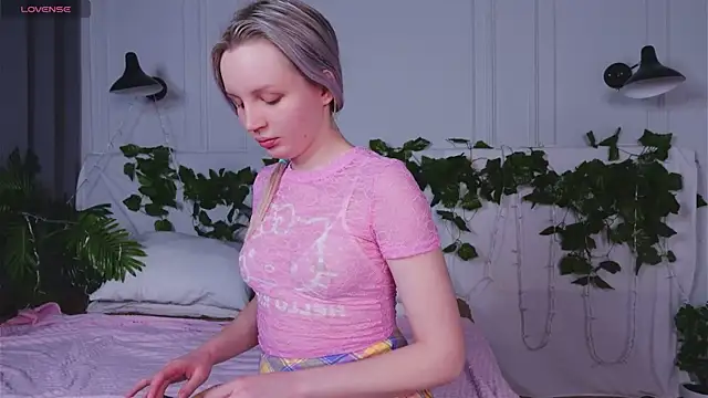 Snapshot of Beatrica_Klein chatting on March 9, 2025, 1:48 pm Beatrica Klein online show from March 9, 2025, 1:48 pm