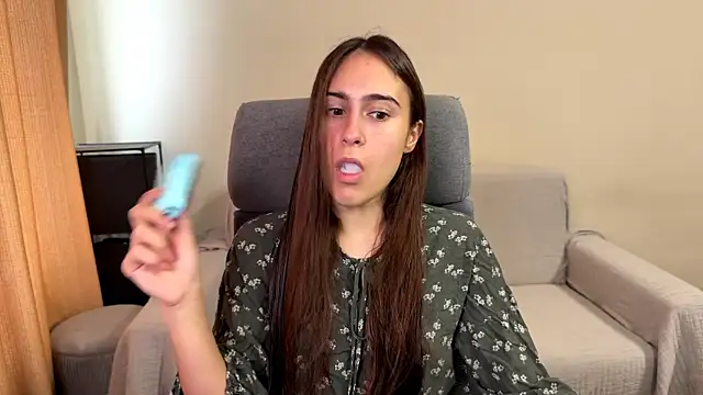 AliceKolltt online show from October 15, 2025, 7:52 am