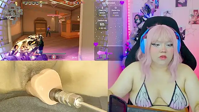 crystal7u7 online show from November 23, 2025, 6:52 pm