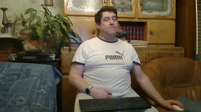 Snapshot of sympatrique chatting on March 2, 2025, 6:19 pm sympatrique online show from March 2, 2025, 6:19 pm