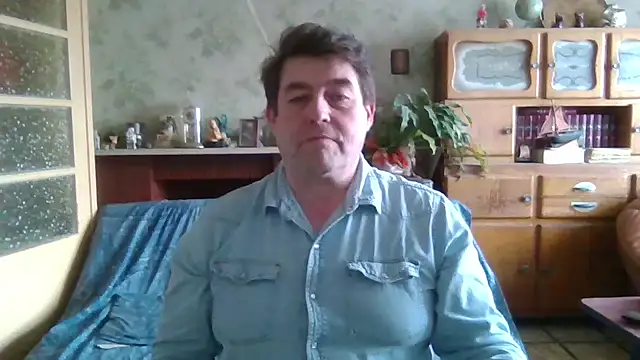 Snapshot of sympatrique chatting on March 10, 2025, 11:32 am sympatrique online show from March 10, 2025, 11:32 am