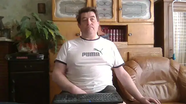 Snapshot of sympatrique chatting on March 15, 2025, 10:03 am sympatrique online show from March 15, 2025, 10:03 am