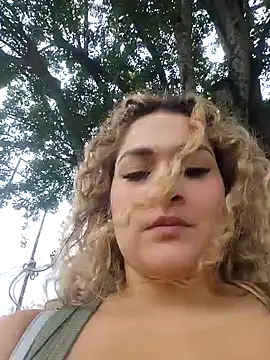 Sara smiiith211 online show from January 15, 2026, 8:23 pm