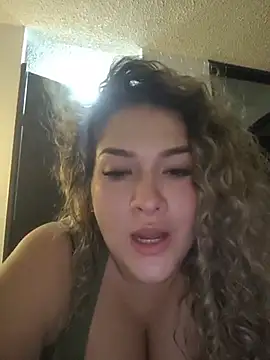 Sara smiiith211 online show from May 20, 2026, 2:07 am
