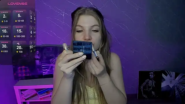 lily williamss online show from July 21, 2026, 11:51 pm