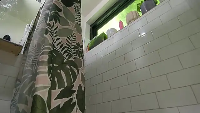 Snapshot of bukkakebae1 chatting on December 3, 2024, 3:30 am bukkakebae1 online show from December 3, 2024, 3:30 am