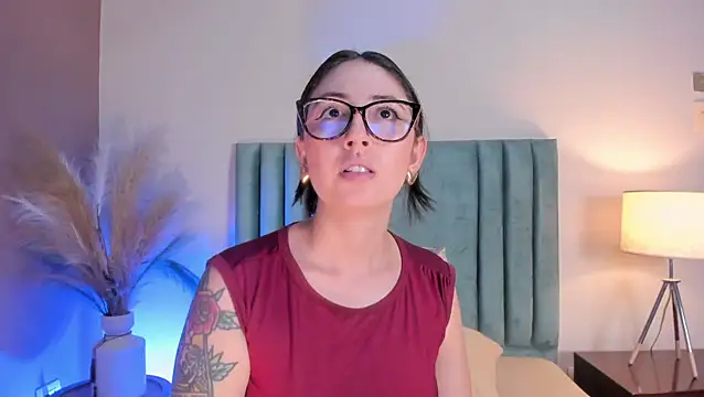Emilywatsonn online show from June 6, 2026, 12:38 am