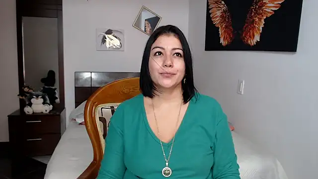 EmilyPeytonn online show from March 18, 2025, 4:59 pm