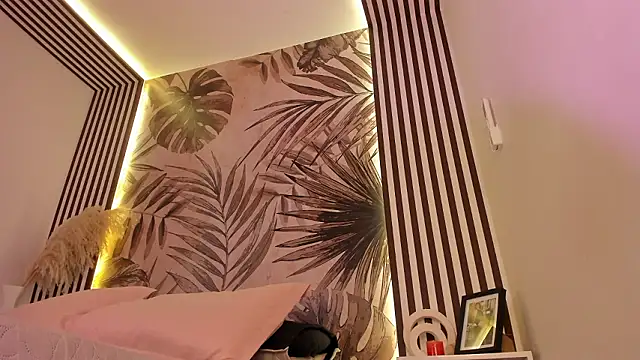 Samaantha-White online show from February 9, 2026, 11:36 am