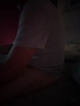 Snapshot of Bennyben8604 chatting on December 14, 2024, 5:40 am Bennyben8604 online show from December 14, 2024, 5:40 am