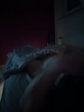 Snapshot of Bennyben8604 chatting on January 28, 2025, 4:18 am Bennyben8604 online show from January 28, 2025, 4:18 am