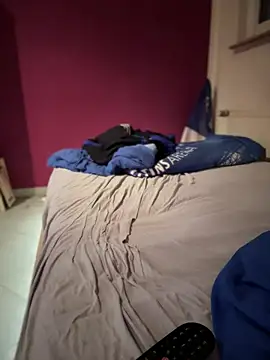 Snapshot of Bennyben8604 chatting on February 11, 2025, 12:59 am Bennyben8604 online show from February 11, 2025, 12:59 am