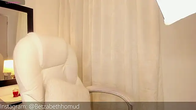 Snapshot of BetzabethHomud0 chatting on October 23, 2025, 4:56 am BetzabethHomud0 online show from October 23, 2025, 4:56 am