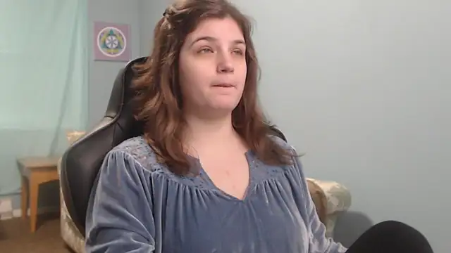 TreeJeanne online show from February 8, 2025, 7:49 pm