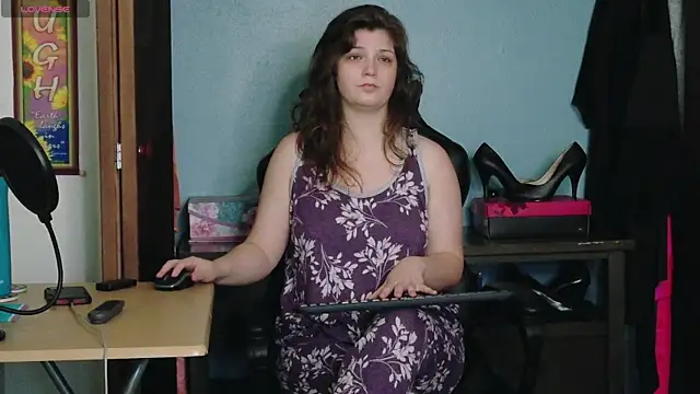 TreeJeanne online show from October 3, 2025, 11:02 pm