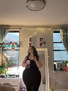 sylviahhh online show from April 25, 2026, 10:18 pm