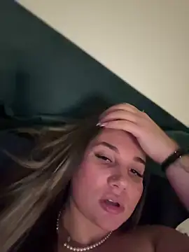 Snapshot of babyyboomm chatting on January 29, 2025, 3:22 am babyyboomm online show from January 29, 2025, 3:22 am