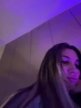 Snapshot of babyyboomm chatting on February 14, 2025, 11:42 pm babyyboomm online show from February 14, 2025, 11:42 pm