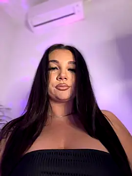 Snapshot of babyyboomm chatting on November 12, 2025, 12:33 am babyyboomm online show from November 12, 2025, 12:33 am