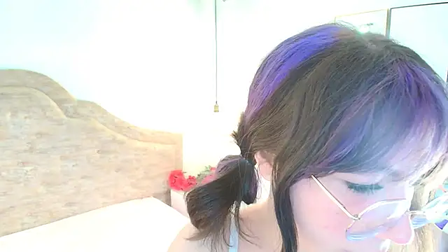 Snapshot of Purplee_Baby chatting on January 3, 2025, 5:31 pm Purplee Baby online show from January 3, 2025, 5:31 pm