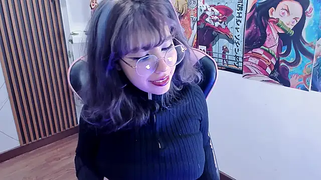 Snapshot of Purplee_Baby chatting on January 25, 2025, 12:06 am Purplee Baby online show from January 25, 2025, 12:06 am