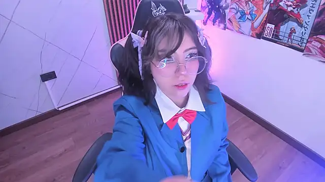 Snapshot of Purplee_Baby chatting on February 23, 2025, 9:05 pm Purplee Baby online show from February 23, 2025, 9:05 pm