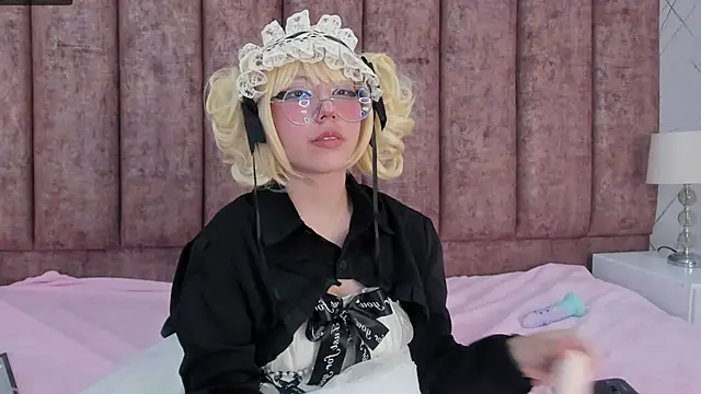 Snapshot of Purplee_Baby chatting on March 14, 2025, 2:31 am Purplee Baby online show from March 14, 2025, 2:31 am