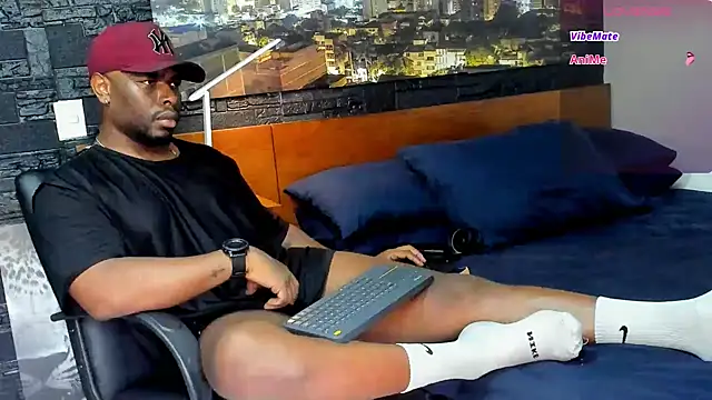 thomas santtos1 online show from March 3, 2025, 1:31 pm