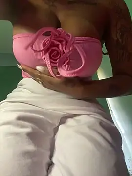 Cherrytowild online show from March 3, 2025, 8:38 am