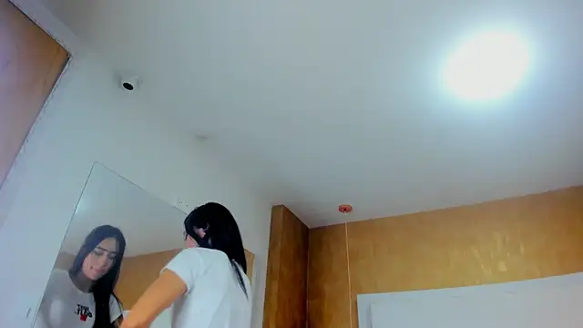 Little Jenni online show from February 13, 2025, 11:47 pm