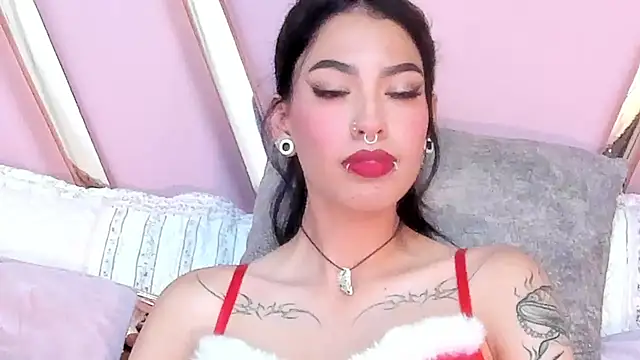 Snapshot of Eva_Benely chatting on December 24, 2024, 5:27 am Eva Benely online show from December 24, 2024, 5:27 am