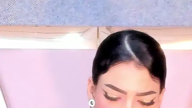 Snapshot of Eva_Benely chatting on January 14, 2025, 3:11 am Eva Benely online show from January 14, 2025, 3:11 am