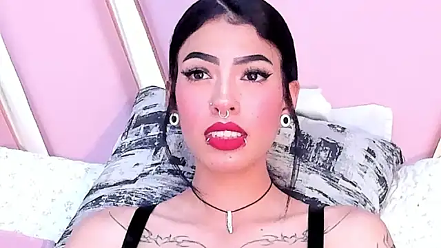 Snapshot of Eva_Benely chatting on January 17, 2025, 3:12 am Eva Benely online show from January 17, 2025, 3:12 am