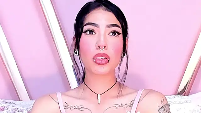 Snapshot of Eva_Benely chatting on January 21, 2025, 3:48 am Eva Benely online show from January 21, 2025, 3:48 am