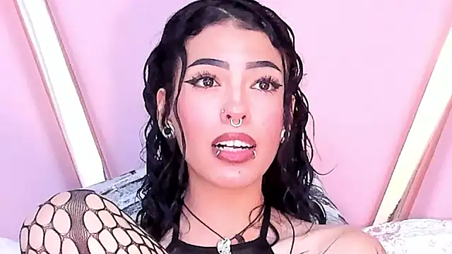 Snapshot of Eva_Benely chatting on January 25, 2025, 3:40 am Eva Benely online show from January 25, 2025, 3:40 am