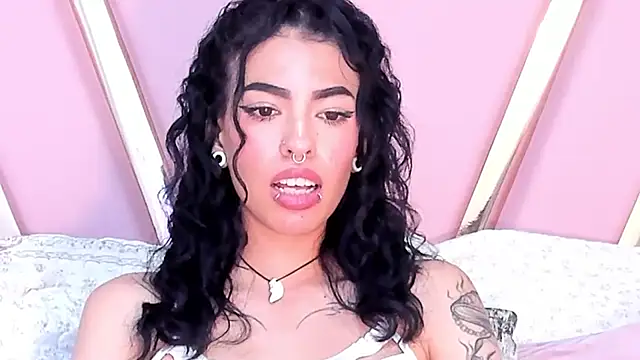 Snapshot of Eva_Benely chatting on January 26, 2025, 10:02 am Eva Benely online show from January 26, 2025, 10:02 am