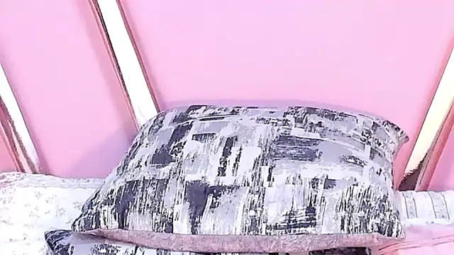 Snapshot of Eva_Benely chatting on January 28, 2025, 3:04 am Eva Benely online show from January 28, 2025, 3:04 am